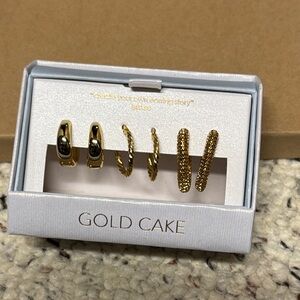 Gold Cake Women's Gold Earring Set